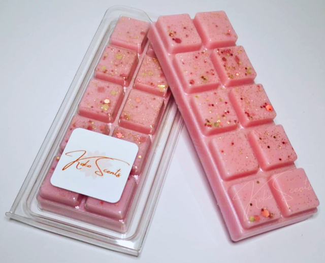 Dark Plum & Sandalwood Wax Melt Snapbar