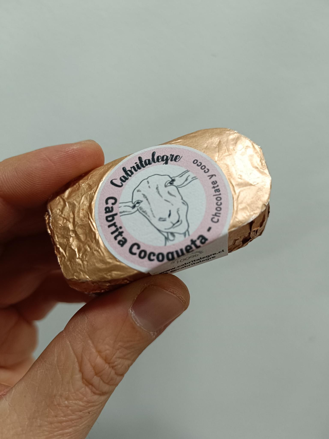 Cocoqueta bombón cabrita alegre