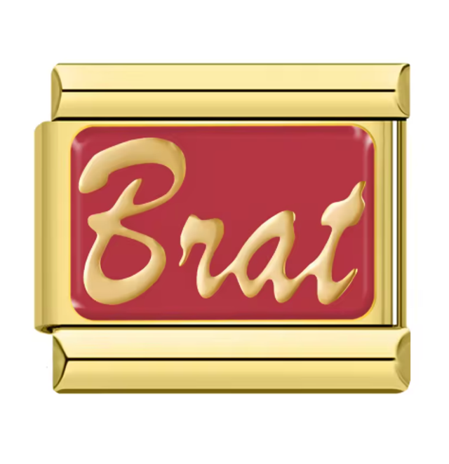 Charm ¨Brat¨ Envejecido Dorado