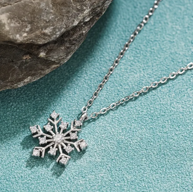 Snowflake necklace - silver