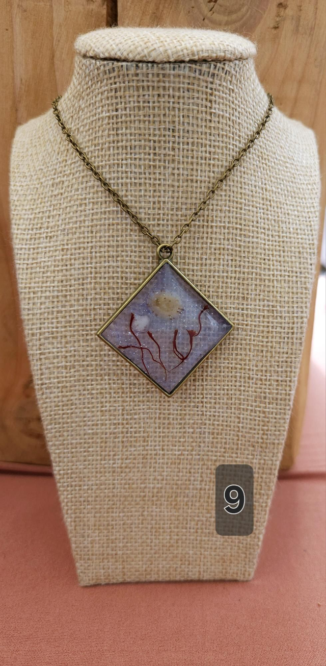 Collier avec inclusion safran 2