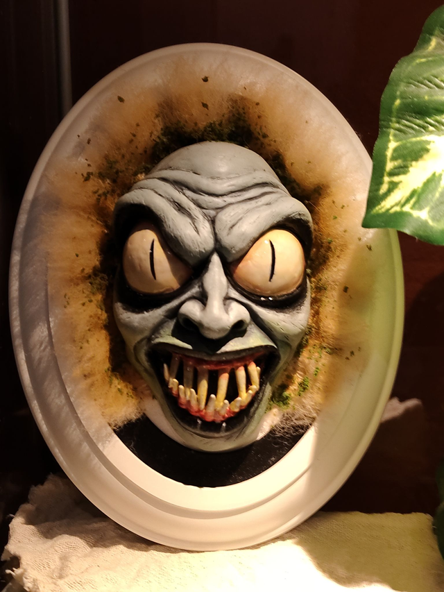 Marco relieve Beetlejuice 