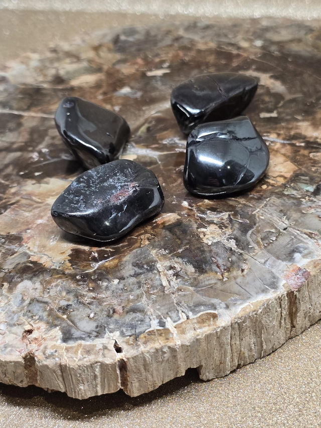 Hématite forme libre 