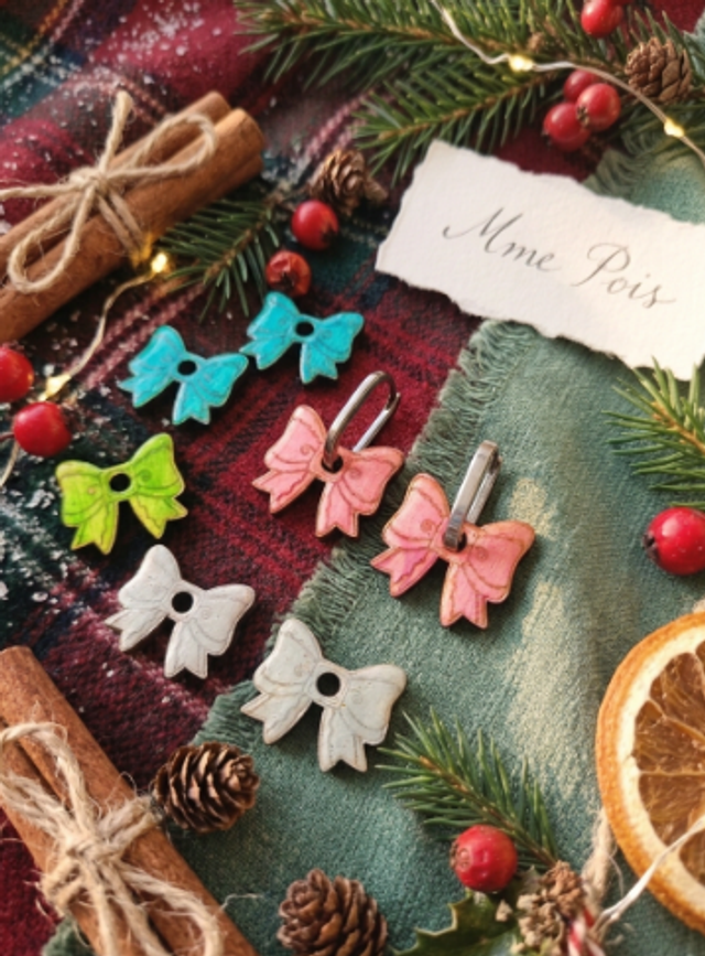 Noël Collection - Nœud pampille en bois (Plusieurs coloris au choix) pour créoles - Fait main et résine - Le Grand-Lucé (Sarthe)
