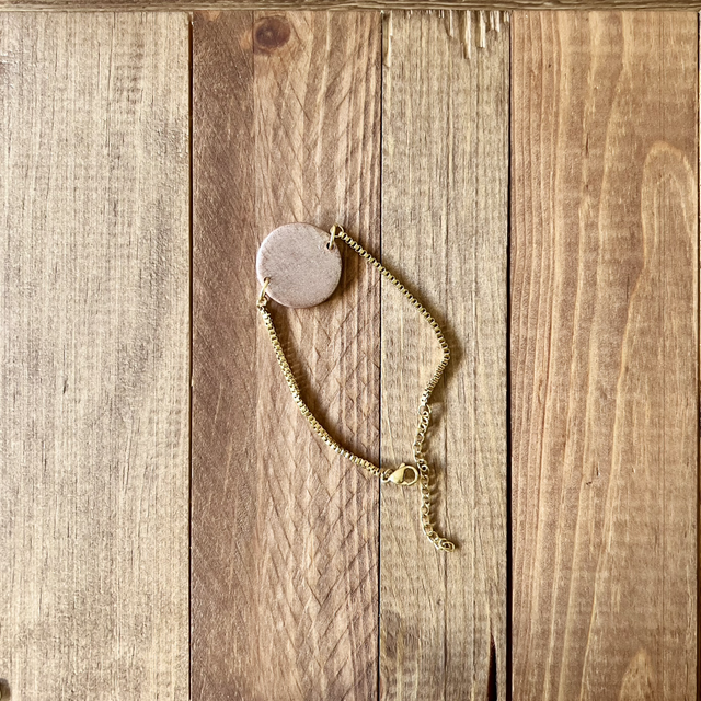 Bracelet bois de hêtre cirée rose perle