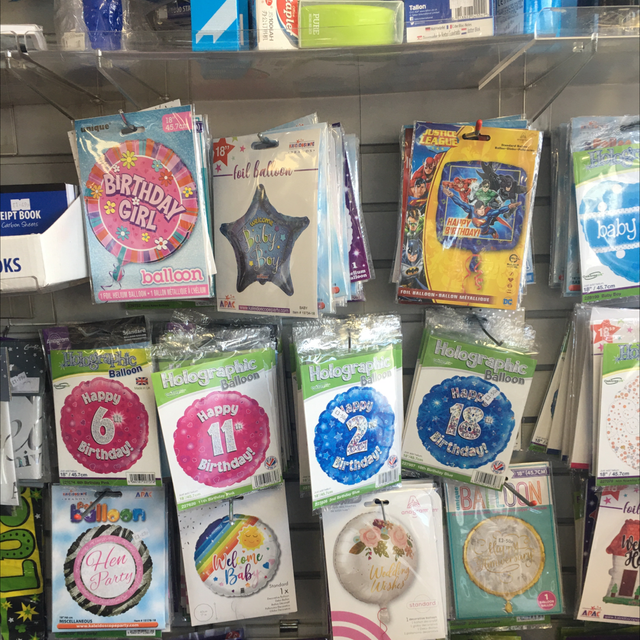 Medium balloons with helium 