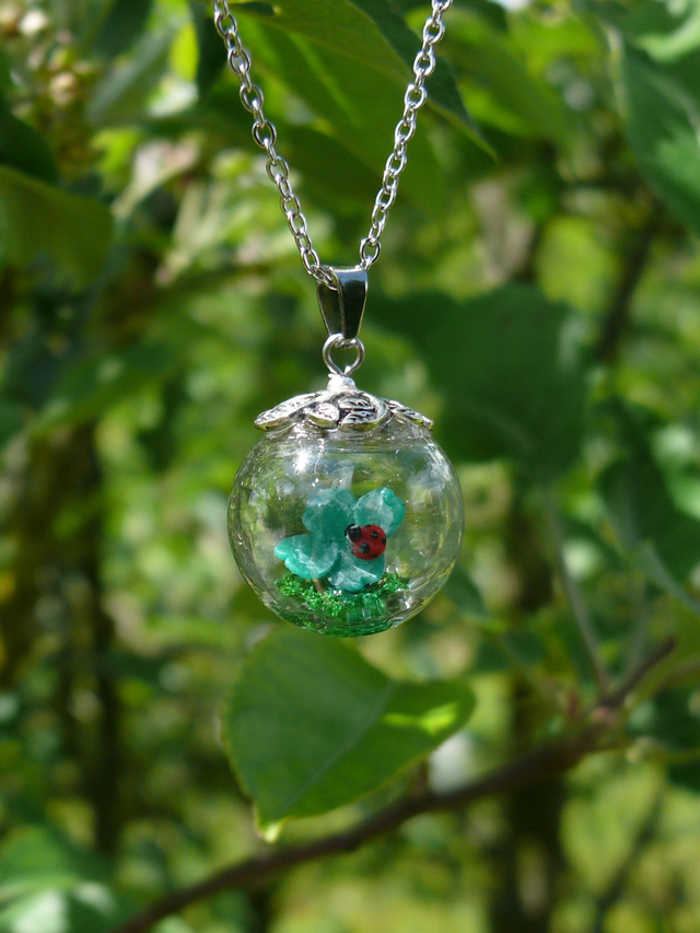 Pendentif trèfle à 4 feuilles