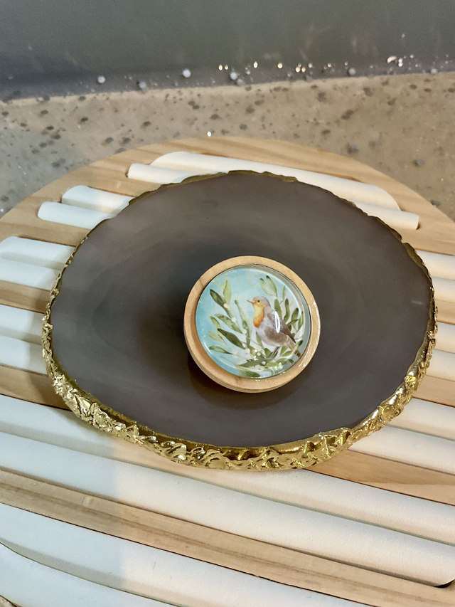 Handmade brooch with Robin design. Beautiful Christmas gift.