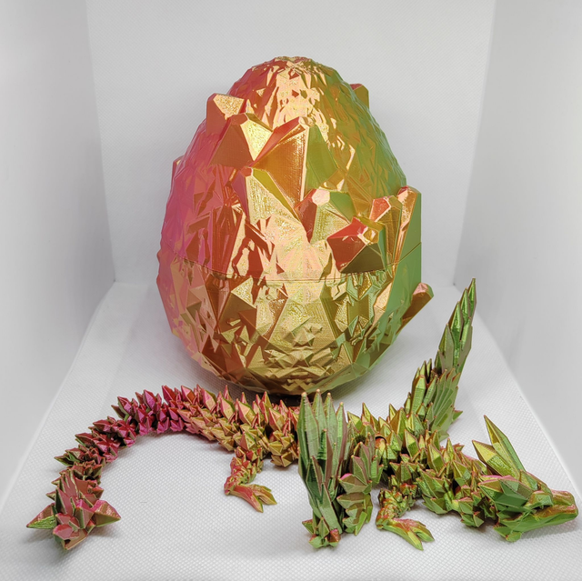 Oeuf de dragon cristal avec ailes  