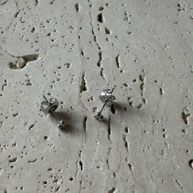 Oorknopjes balletjes zilver 