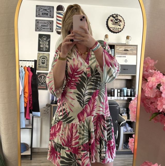 Robe fluide à feuilles 