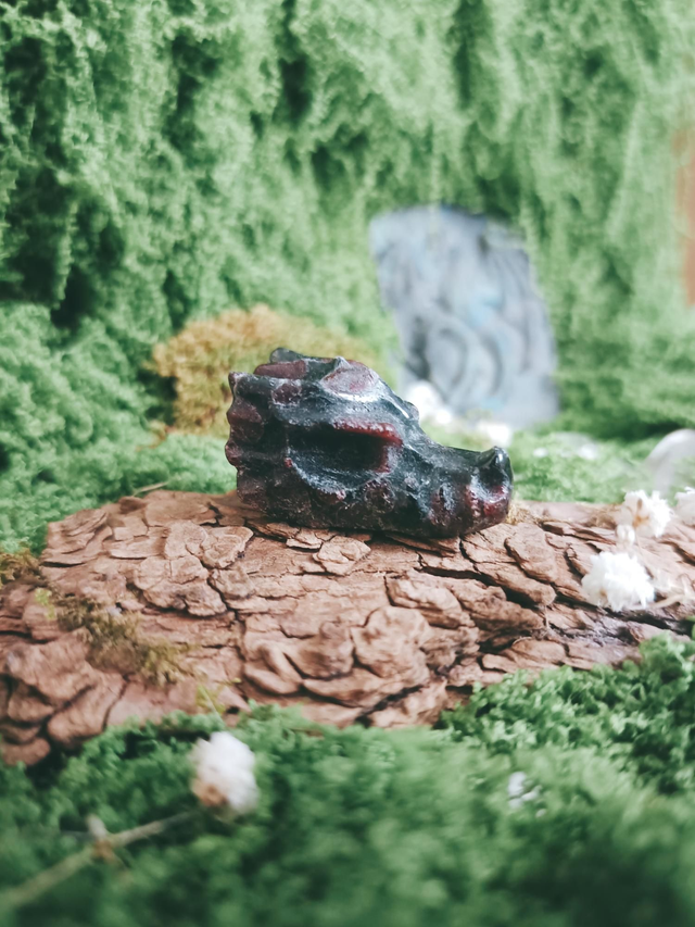 TETE DE DRAGON - GRENAT