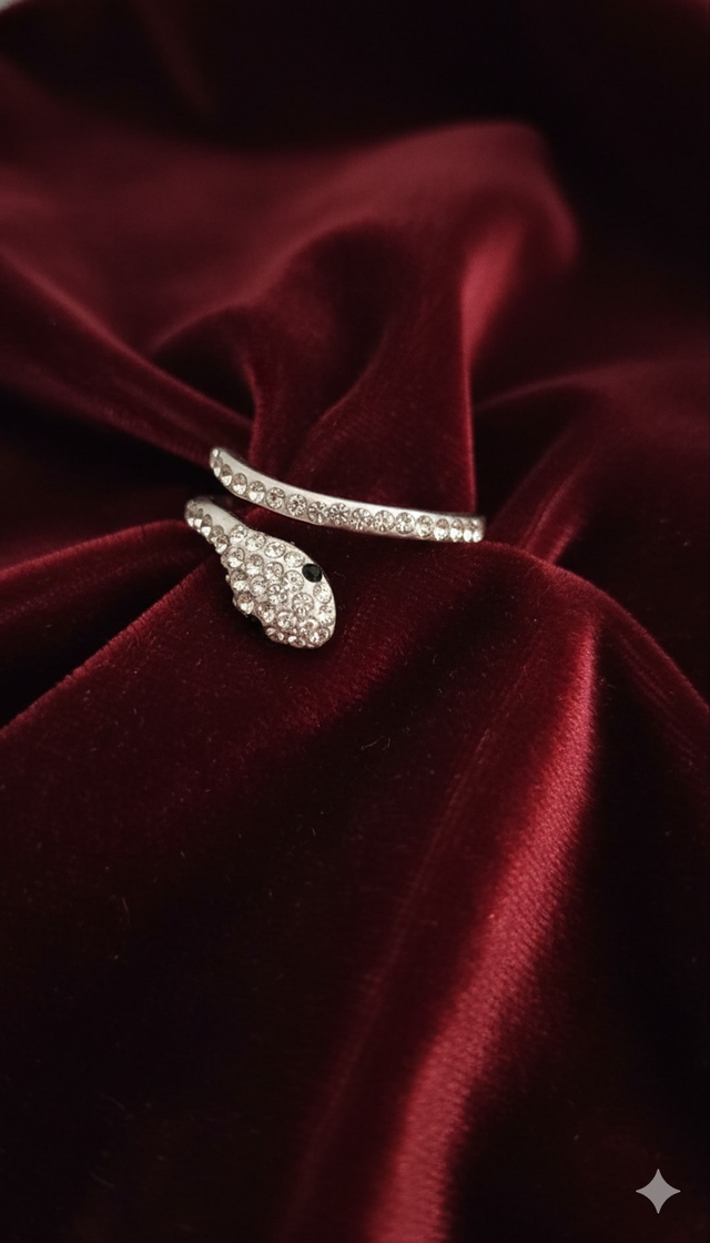 Bague T54 serpent strass argenté 