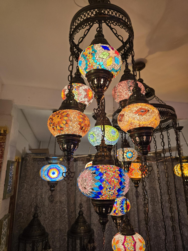 Mosaic Chandeliers in 7 Medium Shades