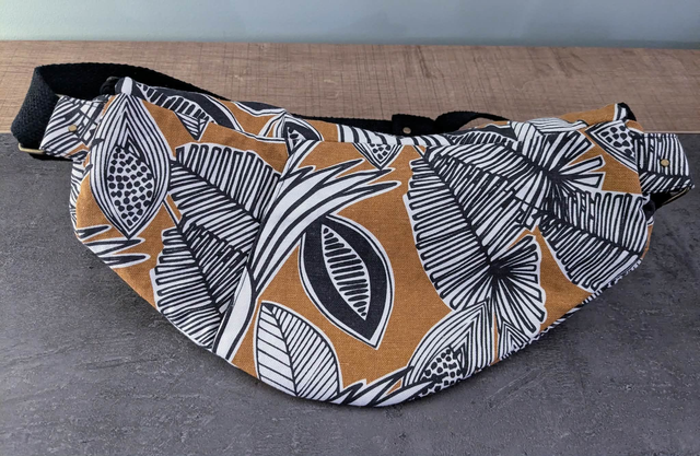 Sac banane grand modèle fleuri ocre