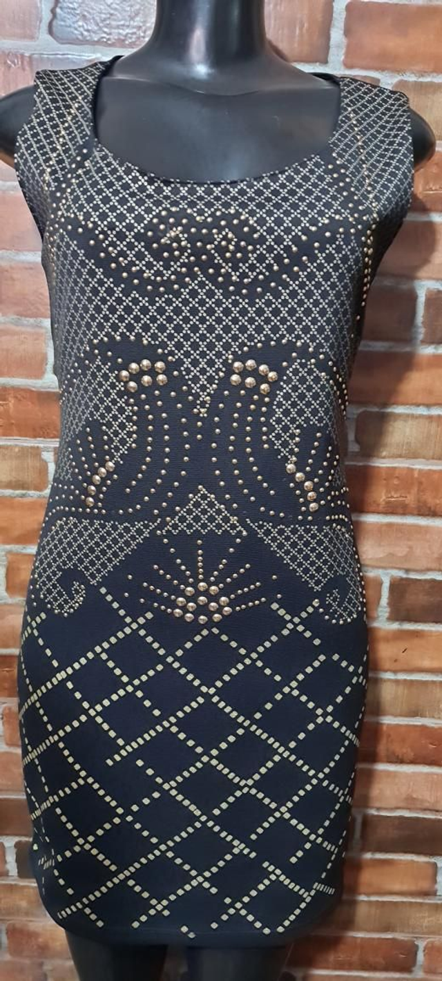 Vestido Preto Com Detalhes Dourado T/P