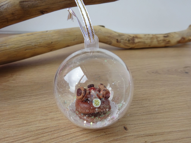 Suspension gourmande - Macaron au chocolat