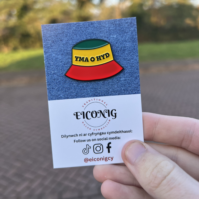 Bucket Hat Pin Badge - Eiconig Cy