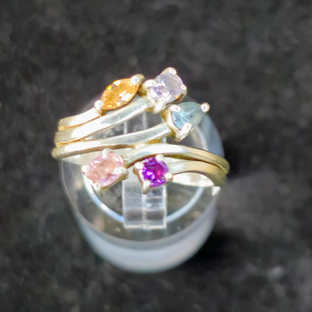 Bague cocktails multi pierres 