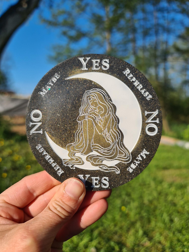 Planche à pendule Witch noir-or