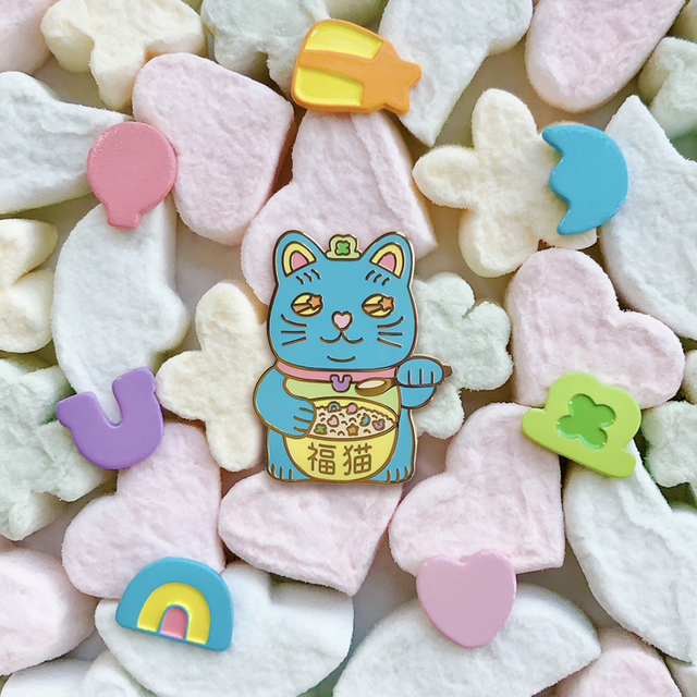 Lucky Cat pin &amp; Lucky Charm minipins