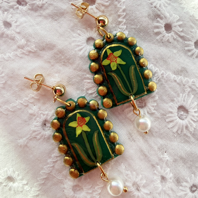 Daffodil Floral Arch Shaped Earrings with Rice Pearls