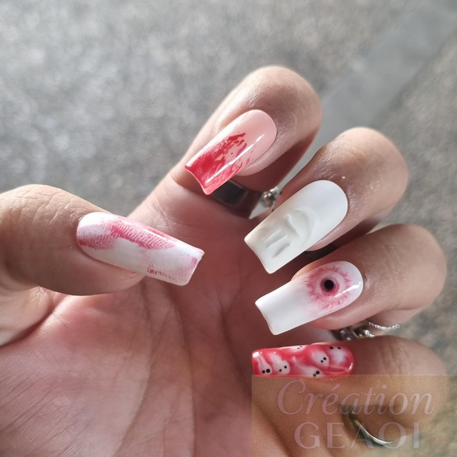 Blood Halloween 2025 little Carré M créer sur commande délai de 7jours ouvrable