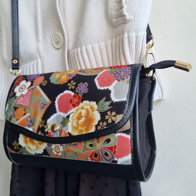 Mini-sac cartable "Kana" noir doré & simili cuir noir