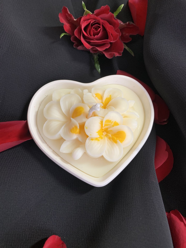 Bougie coeur parfumée Monoï