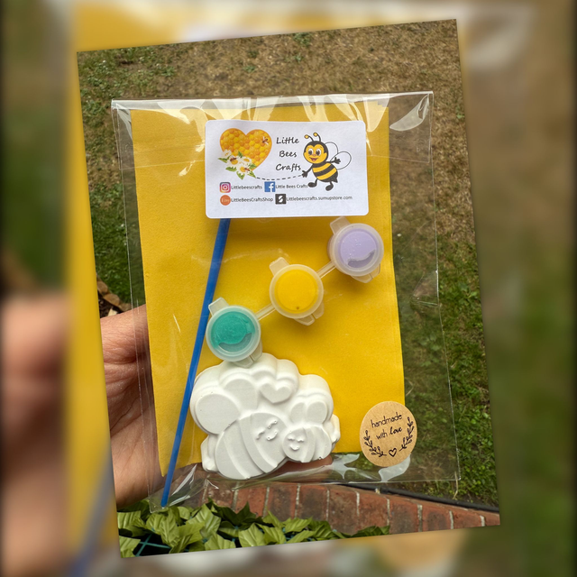 Bee Theme - Spring Lover - Love In The Air - Party Bag Filler - Kids Activity - Painting kit - Birthday Activity 