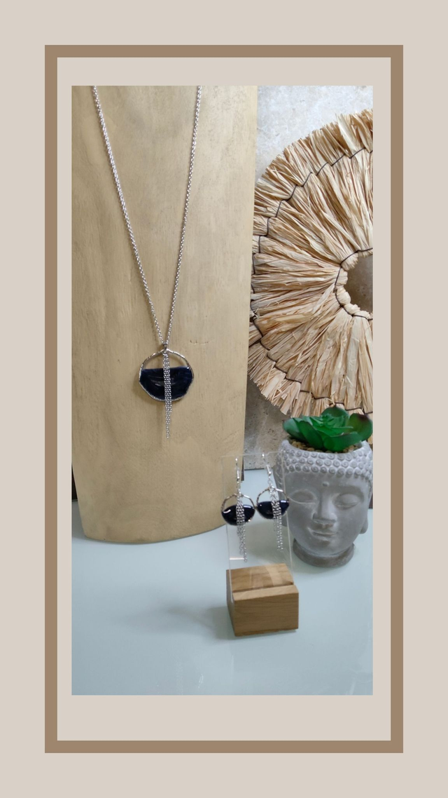 Parure bleu nuit rond argenté et chaînettes 