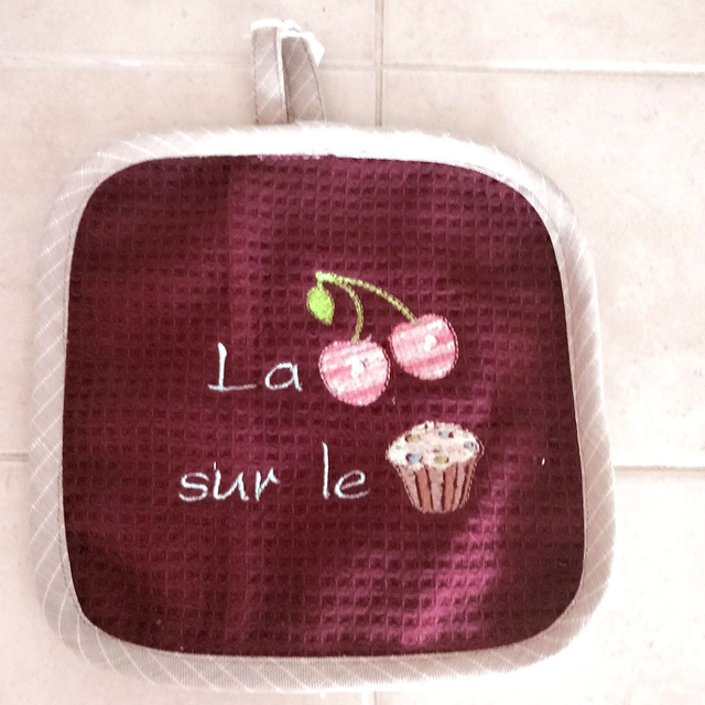 Manique la cerise sur le gateau