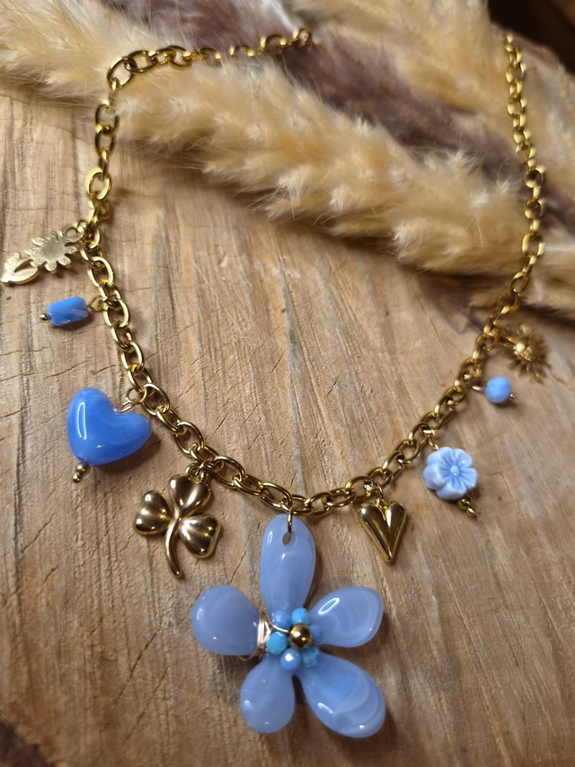 Collier breloques "Flora" - Modèle bleu clair