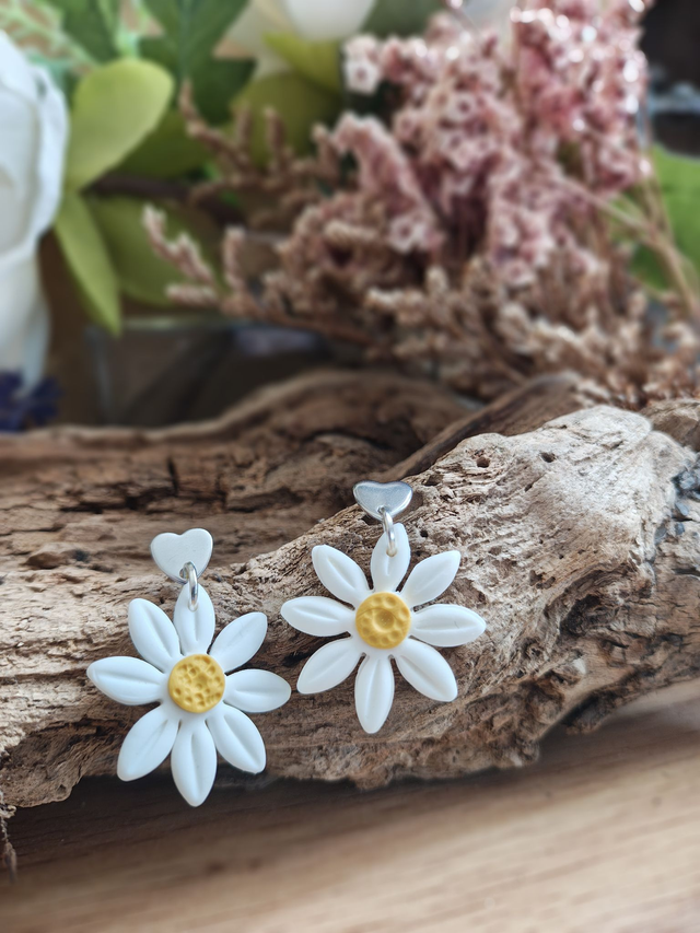 Daisy delight earrings