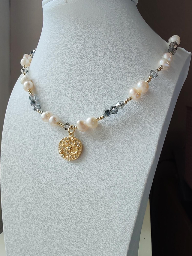 Eclipse gold necklace 