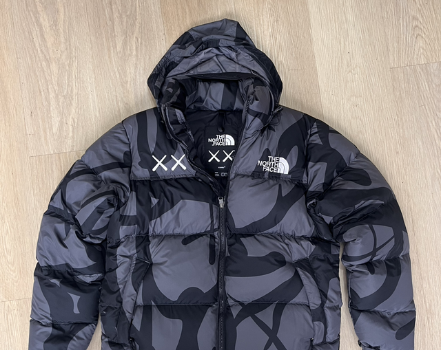 The North Face X KAWS size M Pre-owned