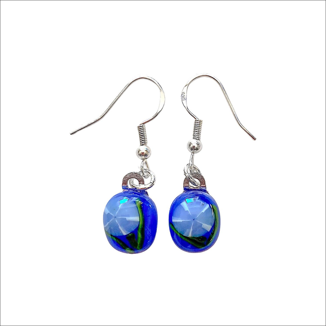 Drop earrings with a blue murrine flower and fine green stems (Ref EDS7)