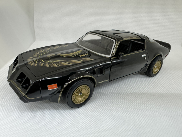 Pontiac Firebird T/A 1990 Greenlight 1:24