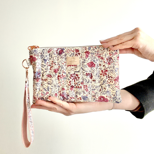 Pochette à lanière 