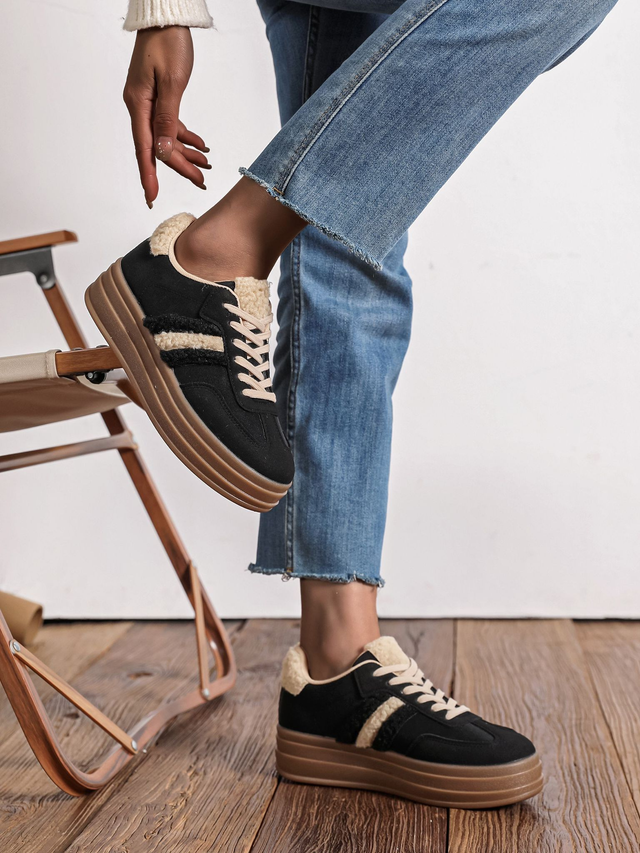 Sneaker met teddy black