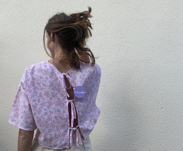Chemise à noeuds arrière