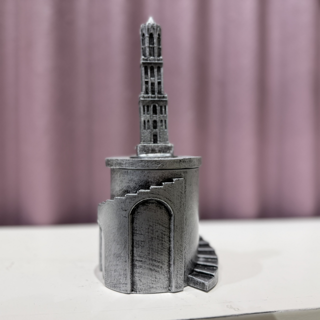 Urn Domtoren (kleur zilver)