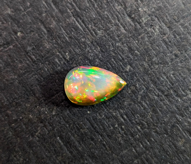 Opale Éthiopienne 5,90 carats 