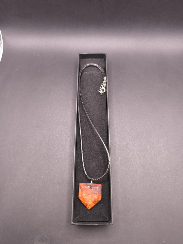 Pendentif pointe