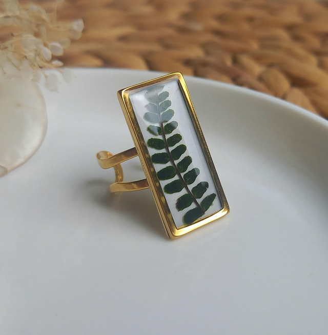 Bague dorée rectangulaire ⁃ Fougère