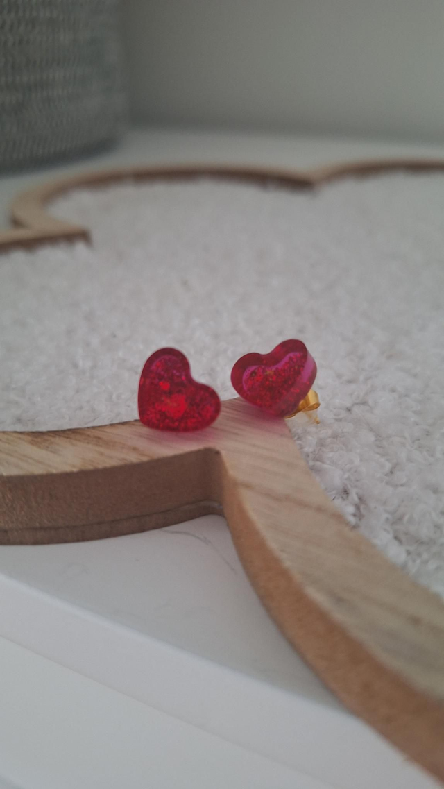 Puces cœurs rose et paillettes dorées 