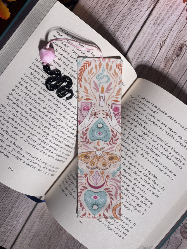 Marque page mystique