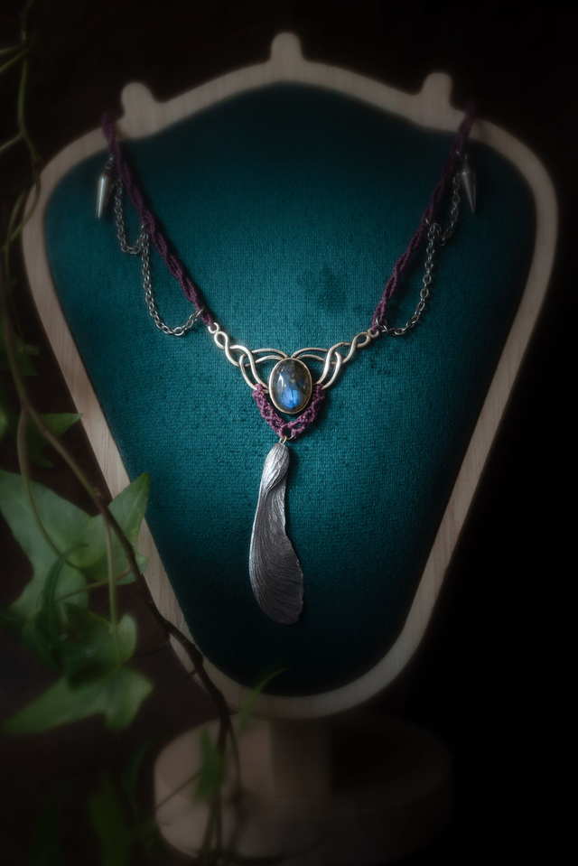 Circë - Talisman labradorite et samare 