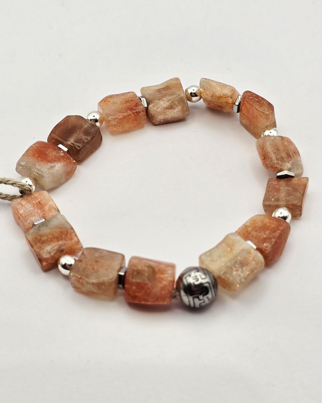 Bracelet Pierre de soleil carré 