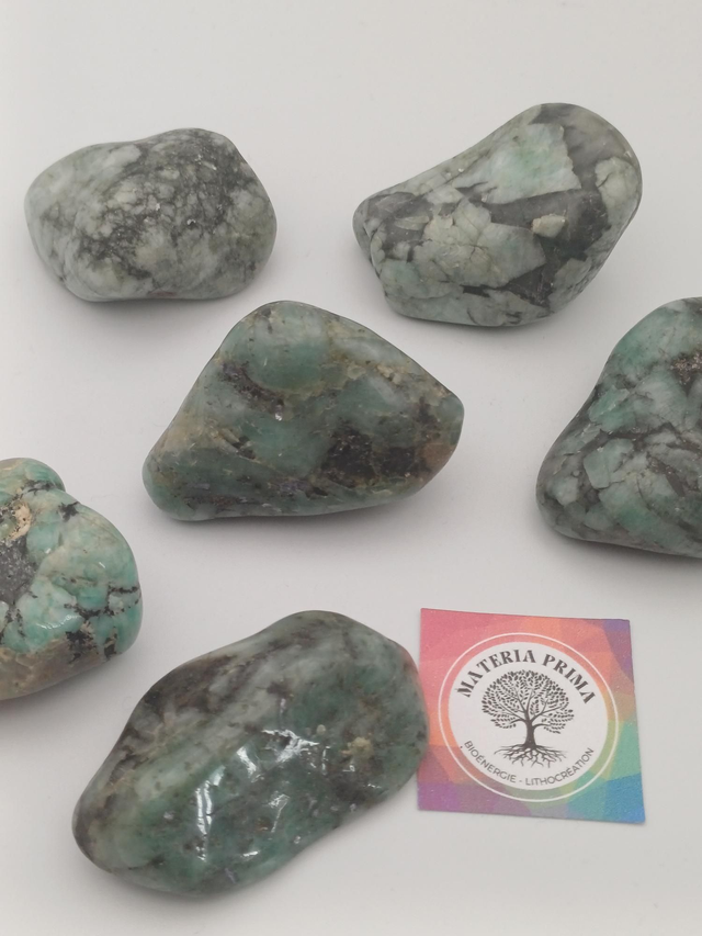 Emeraude (pierre roulée)